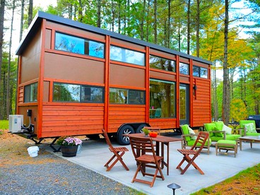 Beautiful Tiny House Getaway with Pool Access near Catskill, New York - South Cairo, New York - glamping.directory