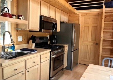 Beautiful Tiny House Getaway with Pool Access near Catskill, New York - South Cairo, New York - glamping.directory