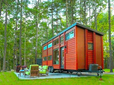 Beautiful Tiny House Getaway with Pool Access near Catskill, New York - South Cairo, New York - glamping.directory