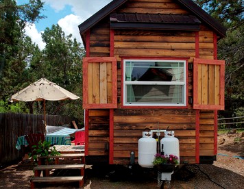 Unique Caravan Rental near Deschutes National Forest, Oregon - Bend, Oregon - glamping.directory