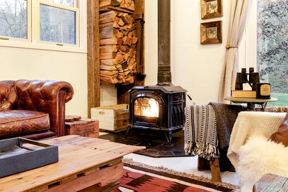 Secluded Cabin Rental Perfect for Upstate NY Glamping - Red Hook, New York - glamping.directory