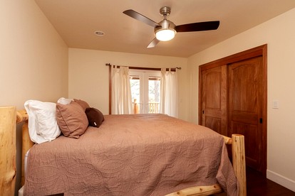 Family-Friendly Cabin Incredible for Outdoor Adventures in California - Big Bear Lake, California - glamping.directory