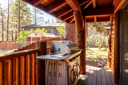 Family-Friendly Cabin Incredible for Outdoor Adventures in California - Big Bear Lake, California - glamping.directory