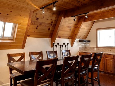 Family-Friendly Cabin Incredible for Outdoor Adventures in California - Big Bear Lake, California - glamping.directory