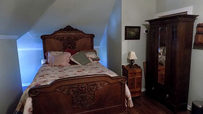 Romantic Room Rental in Lovely Bed and Breakfast near Bellville, Texas - Bellville, Texas - glamping.directory