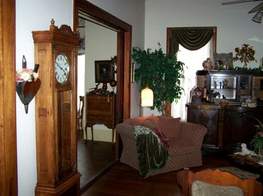 Romantic Room Rental in Lovely Bed and Breakfast near Bellville, Texas - Bellville, Texas - glamping.directory