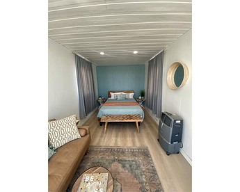 Unique Mirror Pod on the Shores of Yuba Lake for a Fantastic Couples Escape in Utah - Levan, Utah - glamping.directory