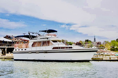 Experience the Magic of Sleeping Your Own Private Yacht in Damariscotta, Maine - glamping.directory