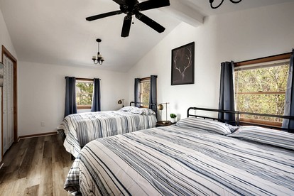 Splendid Mountaintop Cabin Retreat near South Branch Potomac River in West Virginia - Romney, West Virginia - glamping.directory