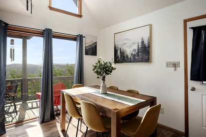 Splendid Mountaintop Cabin Retreat near South Branch Potomac River in West Virginia - Romney, West Virginia - glamping.directory