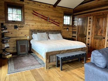 Luxury Flathead Lake Cabin with Stunning Views - Somers, Montana - glamping.directory