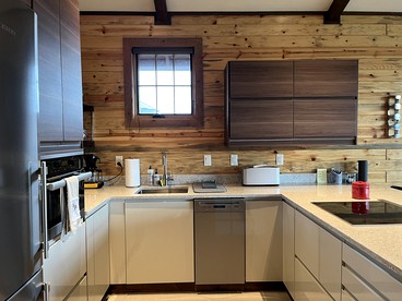 Luxury Flathead Lake Cabin with Stunning Views - Somers, Montana - glamping.directory