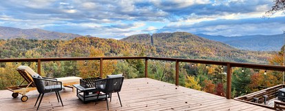 Contrast Cove Dome in Smoky Mountains in Hartford, Tennessee - Hartford, Tennessee - glamping.directory