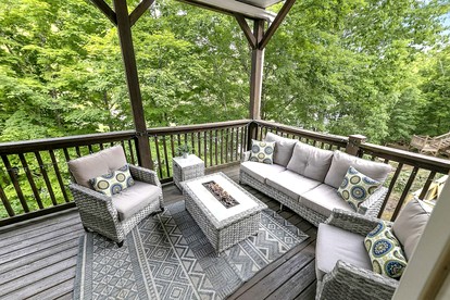 Majestic Waterfront Tennessee Cabin with a Hot Tub at Norris Lake - Speedwell, Tennessee - glamping.directory