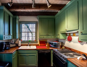 Wonderful Glamping Spot near Columbus, Georgia: Charming 8-Person Cabin in Ellaville - Ellaville, Georgia - glamping.directory