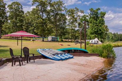 Wonderful Glamping Spot near Columbus, Georgia: Charming 8-Person Cabin in Ellaville - Ellaville, Georgia - glamping.directory