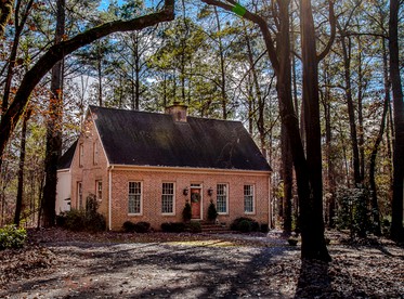Wonderful Glamping Spot near Columbus, Georgia: Charming 8-Person Cabin in Ellaville - glamping.directory