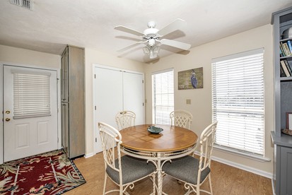 Cabin Getaway: Pet-Friendly Oasis on the Ochlockonee River Bend, Ideal for Fishing and Swimming - Wakulla County, Florida - glamping.directory
