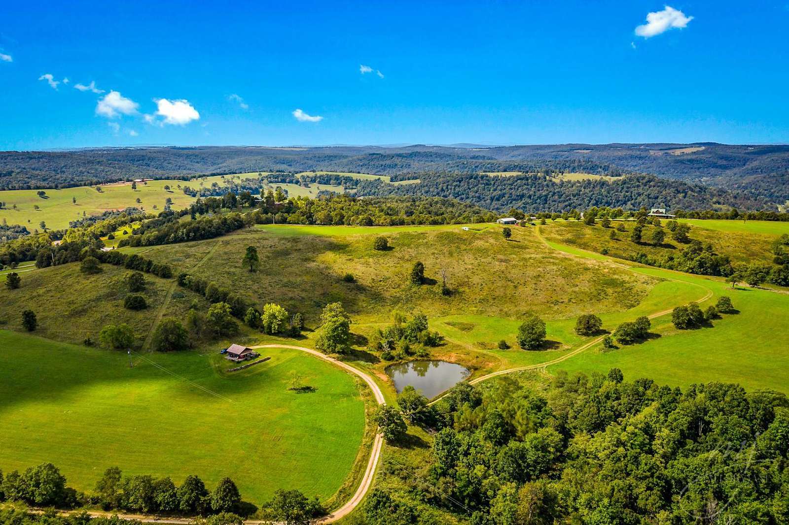OZK Cabins - glamping.directory