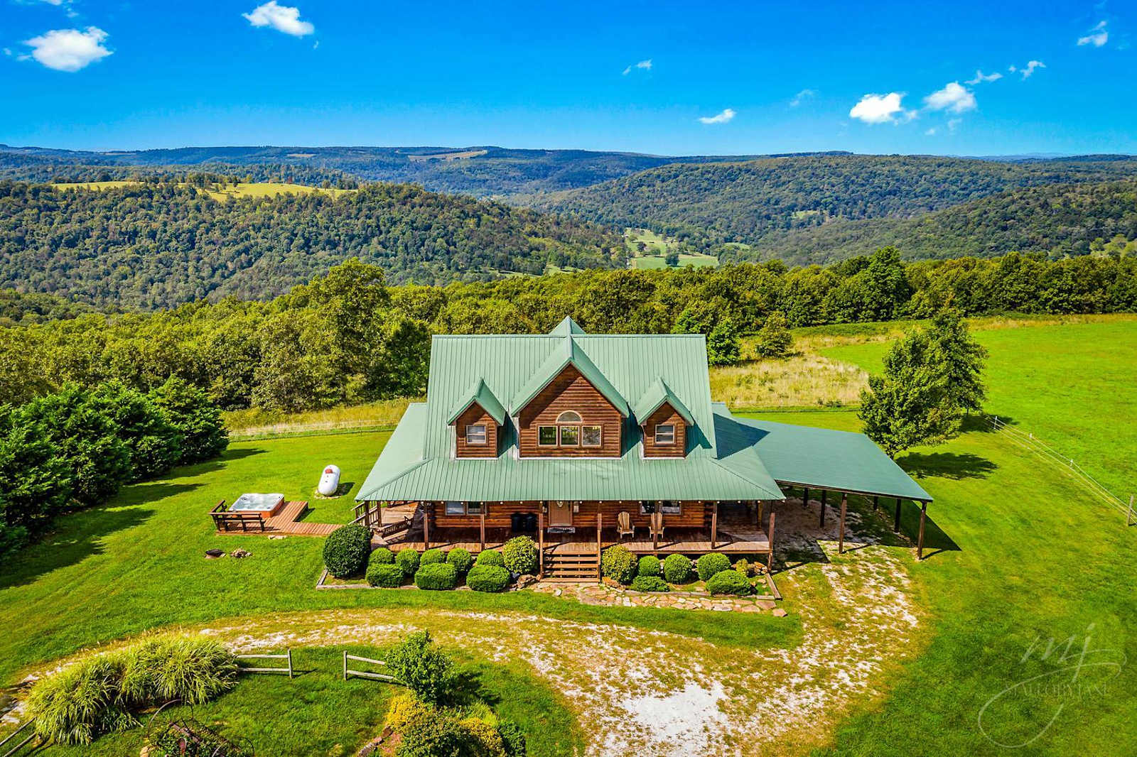 OZK Cabins - Compton, Arkansas - glamping.directory