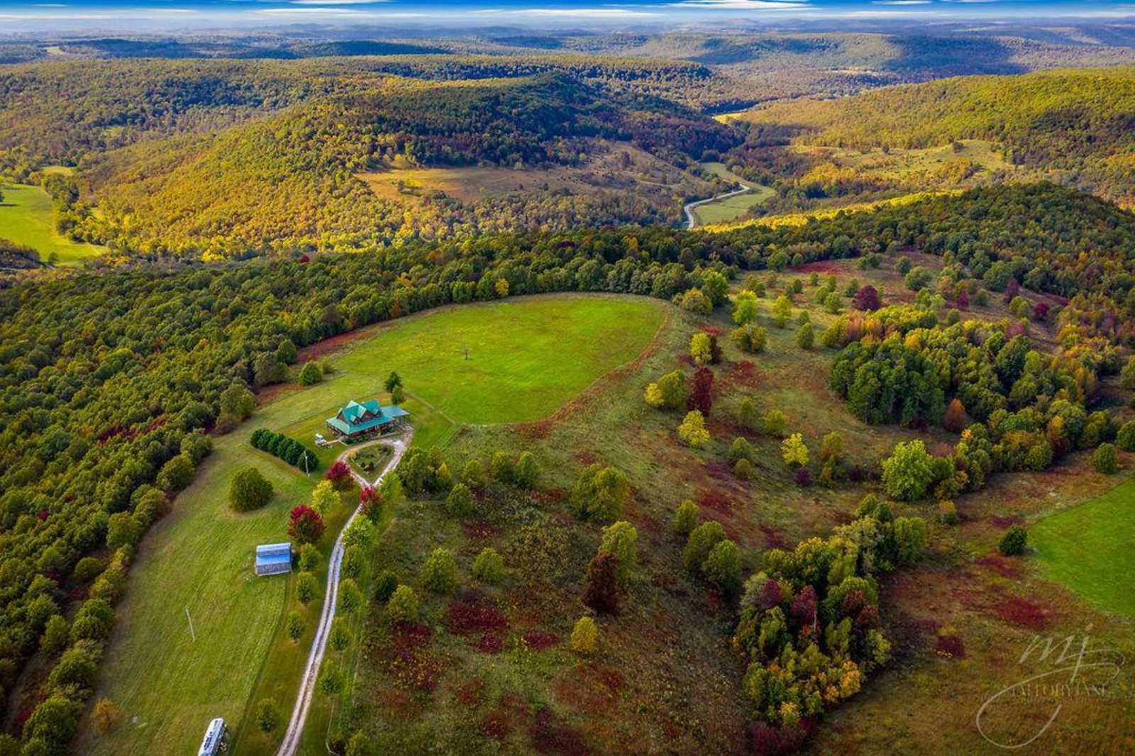 OZK Cabins - Compton, Arkansas - glamping.directory
