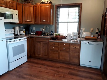 Countryside Tiny House Rental for Weekend Getaway near Springfield, Illinois - Murrayville, Illinois - glamping.directory