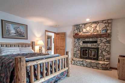 Secluded Cabin Rental for a Whitewater Rafting Getaway in Absarokee, Montana - Absarokee, Montana - glamping.directory