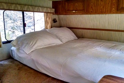 Rustic Caravan Getaway on a Creek in the Klamath National Forest of California - Klamath River, California - glamping.directory