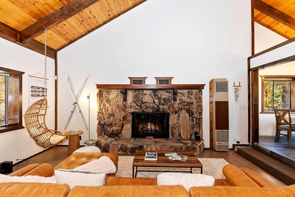 Cosmic Escape: Cabin with Fire Pit for Stargazers in California - San Bernardino, California - glamping.directory