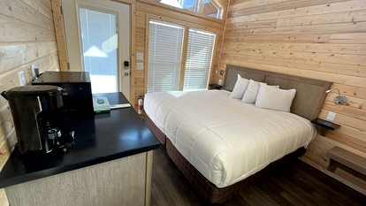 Serene Modern Retreat with Breathtaking Views & Stargazing in Williams, Arizona - Williams, Arizona - glamping.directory