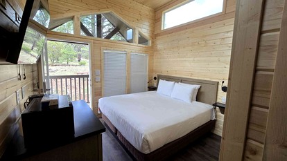 Serene Modern Retreat with Breathtaking Views & Stargazing in Williams, Arizona - Williams, Arizona - glamping.directory