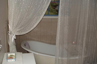 Cozy Room Rental in Bed and Breakfast on Farm near Marble Falls, Texas - Marble Falls, Texas - glamping.directory
