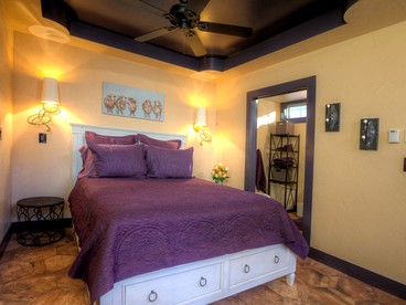 Elegant Farm Cottage Rental for a Countryside Getaway near Lancaster, Pennsylvania - Columbia, Pennsylvania - glamping.directory