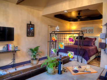 Elegant Farm Cottage Rental for a Countryside Getaway near Lancaster, Pennsylvania - Columbia, Pennsylvania - glamping.directory