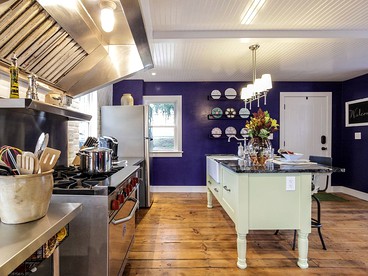 Elegant Farm Cottage Rental for a Countryside Getaway near Lancaster, Pennsylvania - Columbia, Pennsylvania - glamping.directory