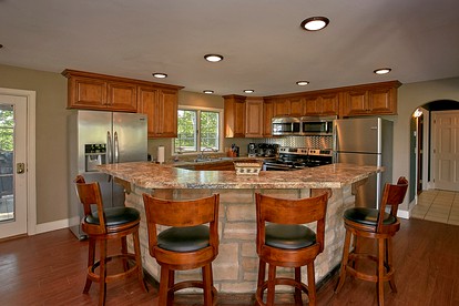 Enormous and Luxurious Cabin Rental for Amazing Getaways near the Great Smoky Mountains, Tennessee - Gatlinburg, Tennessee - glamping.directory