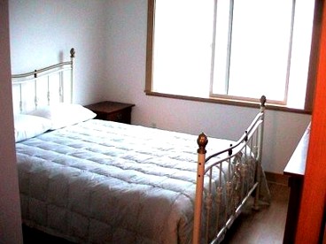 Spacious Cottage Rental with Ocean Views in Netarts, Oregon - Netarts, Oregon - glamping.directory