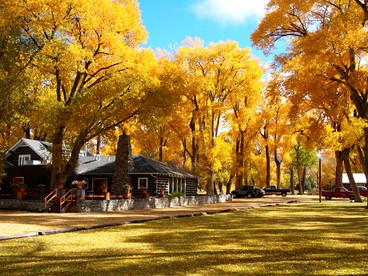 All-Inclusive Ranch with Picturesque Scenery in Colorado - Mosca, Colorado - glamping.directory