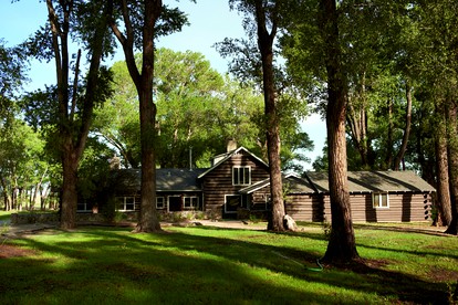 All-Inclusive Ranch with Picturesque Scenery in Colorado - glamping.directory