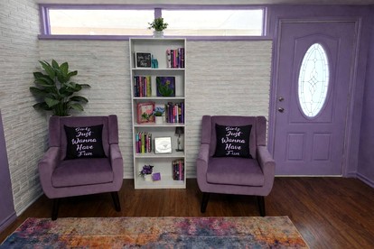 Ultimate Girls’ Getaway House with Hot Tub, Movie Room & Margarita Machine in Lone Star, Texas - Lone Star, Texas - glamping.directory