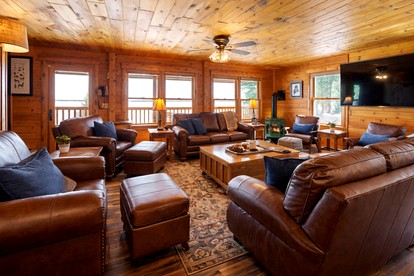Ultimate Four-Season Escape with Scenic Porch Views in Rockwood, Maine - Rockwood, Maine - glamping.directory