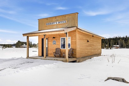 Impressive Old West Cabin with Fireplace in Island Park, Idaho - Island Park, Idaho - glamping.directory