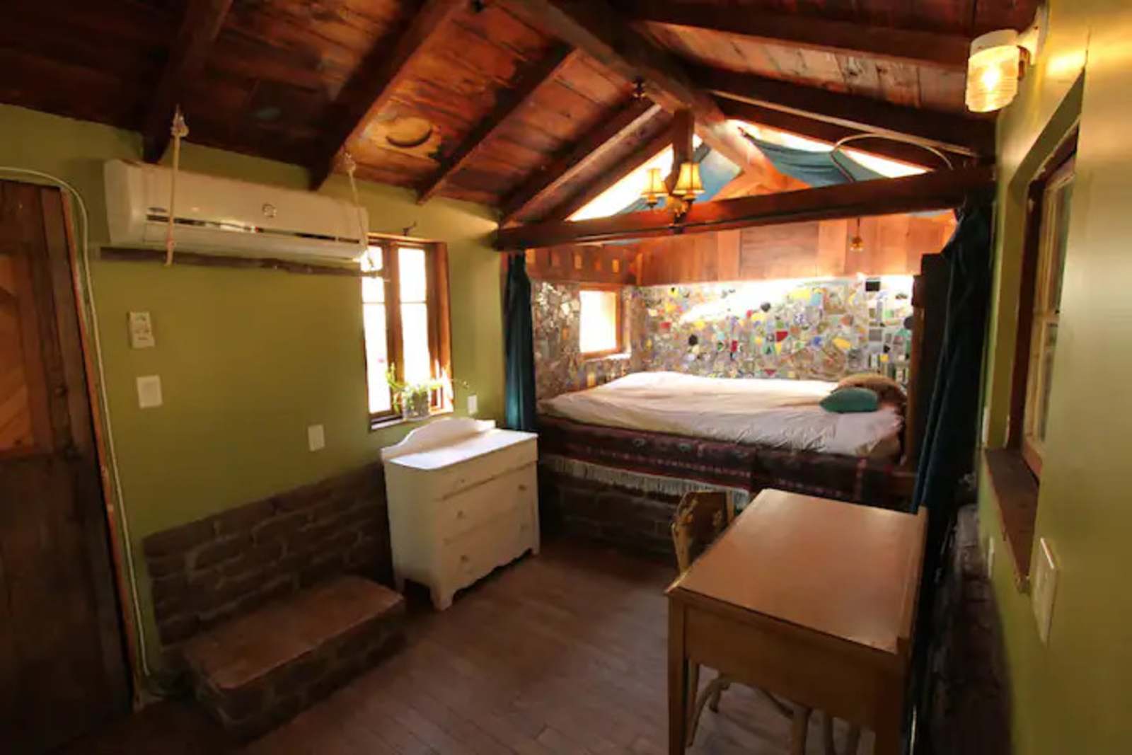 Topanga Cabins - Topanga, California - glamping.directory