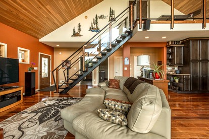 Luxurious Cabin with Hot-tub in Parkdale, Oregon - Parkdale, Oregon - glamping.directory