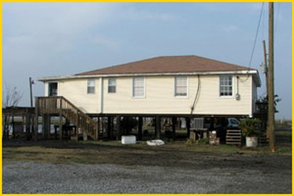 Charming Cabin with Boat Launch on the Mississippi River near New Orleans, Louisiana - glamping.directory