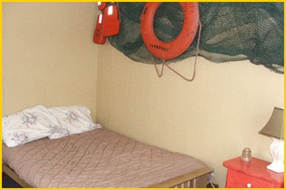 Charming Cabin with Boat Launch on the Mississippi River near New Orleans, Louisiana - Port Sulphur, Louisiana - glamping.directory