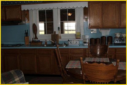 Charming Cabin with Boat Launch on the Mississippi River near New Orleans, Louisiana - Port Sulphur, Louisiana - glamping.directory