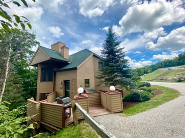 Fabulous Cabin in the White Mountains for Group Getaways - glamping.directory