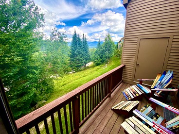 Fabulous Cabin in the White Mountains for Group Getaways - Carroll, New Hampshire - glamping.directory