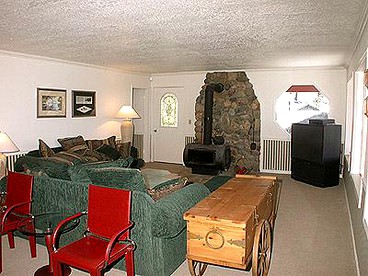 Spectacular Vacation Rental with Steam Room in Lake Tahoe, California - South Lake Tahoe, California - glamping.directory
